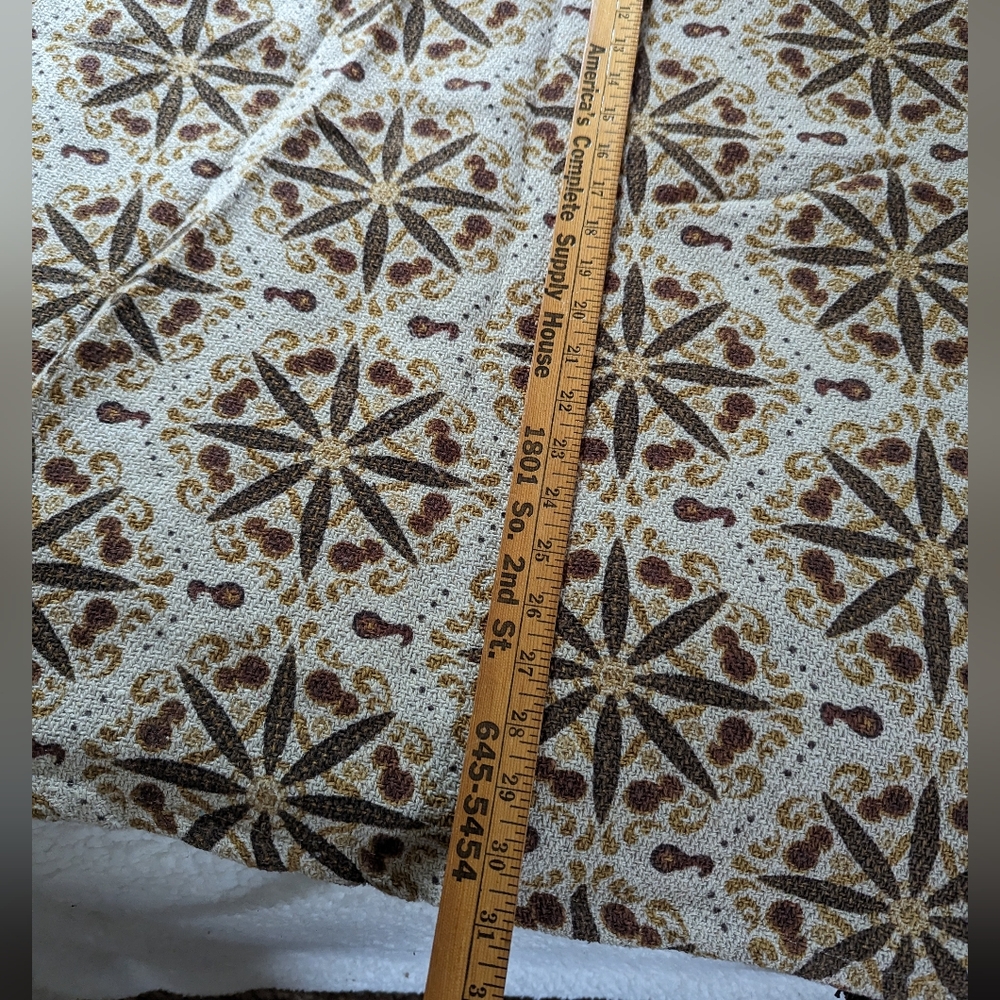 Medallion printed throw blanket - Picture 8 of 9